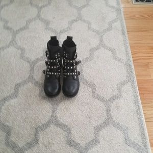 Meet your Posher, Dorraine